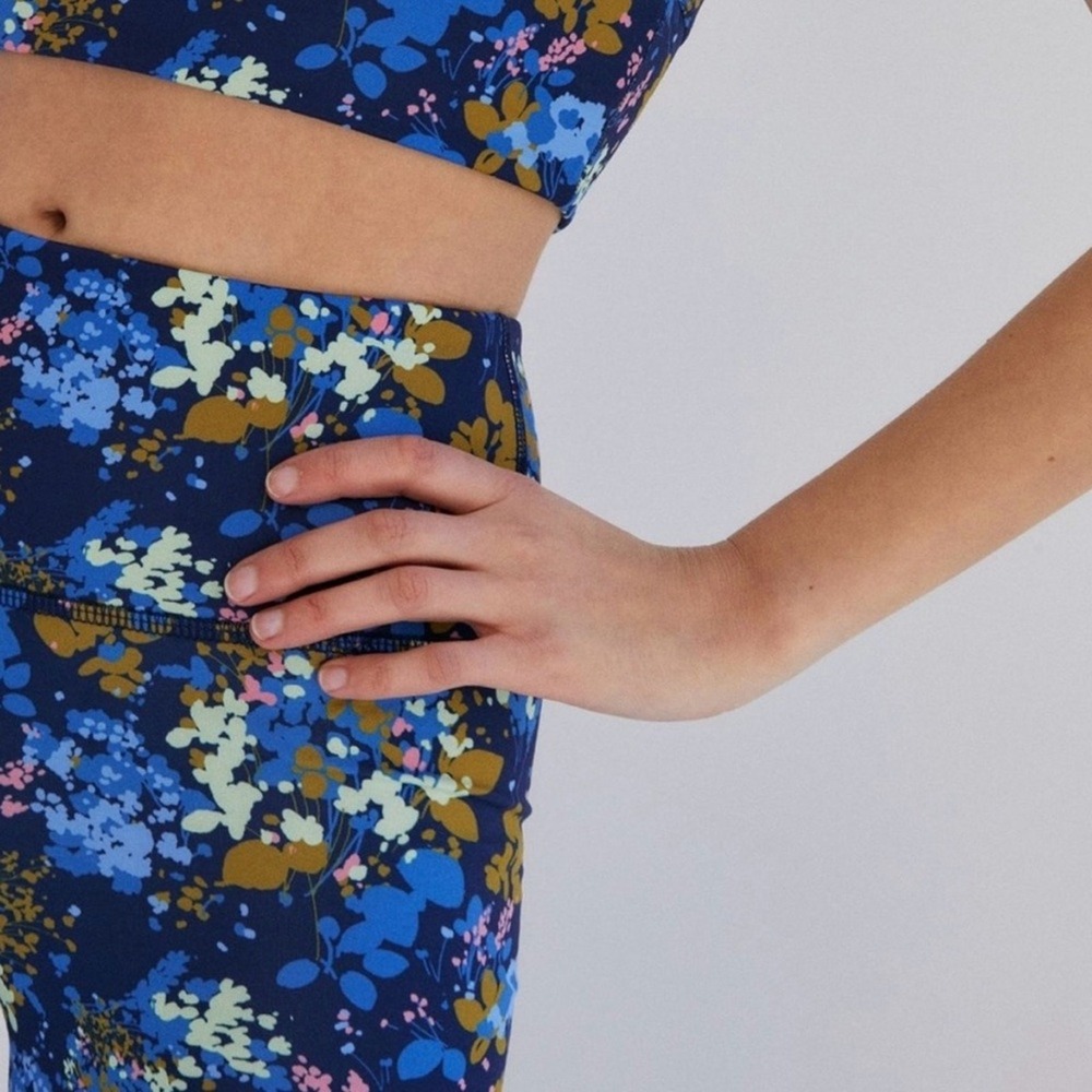 NWOT Anthropologie Daily Practice High Rise Leggings, Navy/Marine Floral,Size XS - Picture 2 of 10